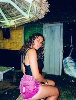 Profil de Kharene, une femme célibataire de 18 ans à Ambakoa-Ambany