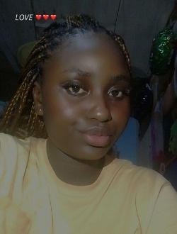 Profil de Zena, une femme célibataire de 21 ans à Kribi