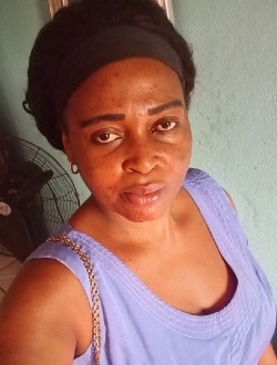 Profil de Viviane, une femme célibataire de 46 ans à Douala