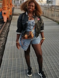 Profil de Charlotte, une femme célibataire de 29 ans à Yaoundé