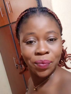 Profil de Eudoxie, une femme célibataire de 36 ans à Abidjan