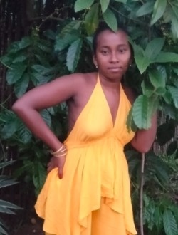Profil de Marie Lucie, une femme célibataire de 28 ans à Antalaha