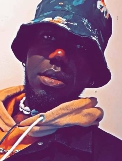 Profil de Emmanuel, un homme célibataire de 25 ans à Marseille