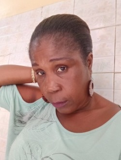 Profil de Adeline, une femme célibataire de 46 ans à Abidjan
