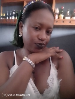 Profil de Arielle, une femme célibataire de 34 ans à Yaoundé