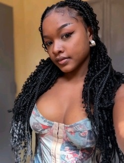 Profil de China, une femme célibataire de 22 ans à Antananarivo