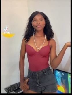 Profil de Nana, une femme célibataire de 24 ans à Antananarivo