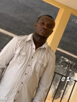 Profil de Ara, un homme célibataire de 32 ans à Daloa