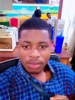 Profil de Gaël, un homme célibataire de 24 ans à Akonolinga