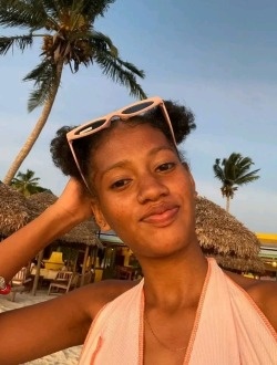 Profil de Williana, une femme célibataire de 19 ans à Antsiranana