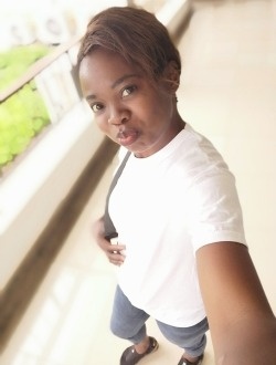 Profil de Marielle, une femme célibataire de 34 ans à Yaoundé