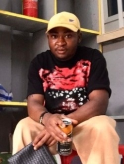 Profil de Alexandre, un homme célibataire de 26 ans à Yaoundé