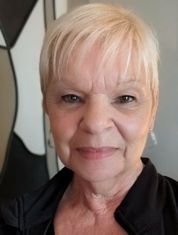 Profil de Sylvie, une femme célibataire de 68 ans à L'Île-Perrot