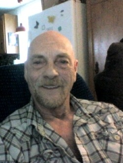 Profil de Yves, un homme célibataire de 68 ans à Shefford