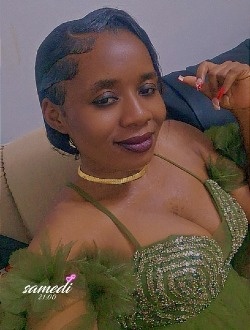 Profil de Neferia, une femme célibataire de 33 ans à Yaoundé