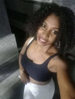 Profil de Lydia, une femme célibataire de 29 ans à Antalaha