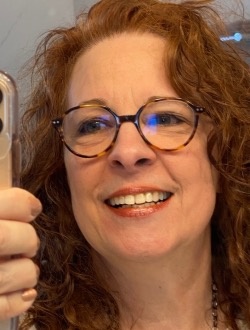 Profil de Toutduncoup, une femme célibataire de 66 ans à Laval