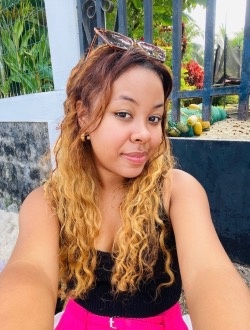Profil de Romina, une femme célibataire de 23 ans à Toamasina