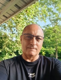 Profil de Pierre, un homme célibataire de 52 ans à Paris