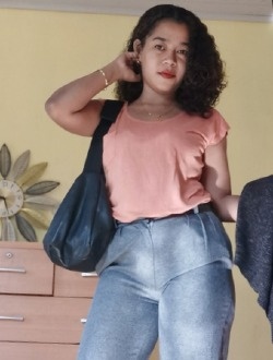 Profil de Maya, une femme célibataire de 26 ans à Antananarivo