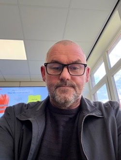 Profil de Chris, un homme célibataire de 48 ans à Mons