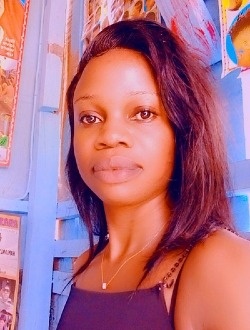 Profil de Solange, une femme célibataire de 36 ans à Petit Abidjan-Youkou