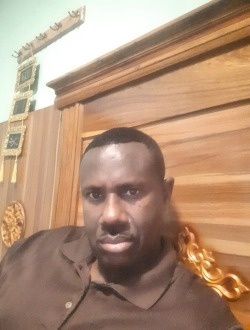 Profil de Bouba, un homme célibataire de 52 ans à Thiès