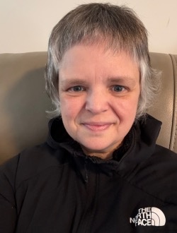 Profil de Geneviève, une femme célibataire de 49 ans à Sainte-Martine