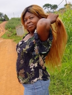 Profil de Raphaëla, une femme célibataire de 45 ans à Yaoundé