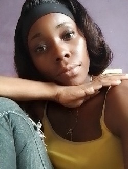 Profil de Oscarine, une femme célibataire de 37 ans à Abang