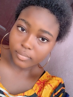 Profil de Serena, une femme célibataire de 19 ans à Douala
