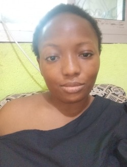 Profil de Régine, une femme célibataire de 26 ans à Douala