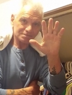 Profil de Anthony, un homme célibataire de 65 ans à Leechburg