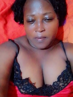 Profil de Misbel, une femme célibataire de 42 ans à Douala