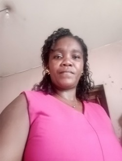 Profil de Mboty Francia, une femme célibataire de 39 ans à Sambava
