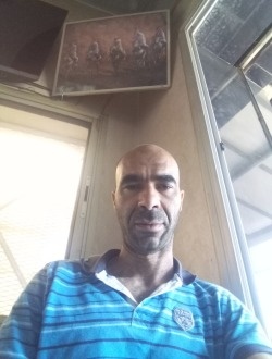 Profil de Adil, un homme célibataire de 45 ans à Meknès
