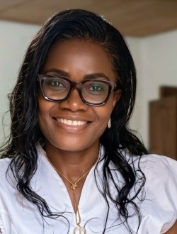 Profil de Angeline, une femme célibataire de 47 ans à Douala