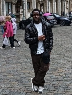 Profil de Collins, un homme célibataire de 32 ans à Namur