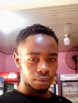 Profil de Junior Samuel, un homme célibataire de 28 ans à Ébolowa