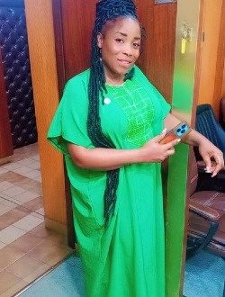 Profil de Béatrice, une femme célibataire de 39 ans à Libreville