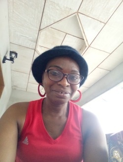 Profil de Ahou Albertine, une femme célibataire de 49 ans à Abadou