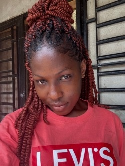 Profil de Charlette, une femme célibataire de 27 ans à Douala