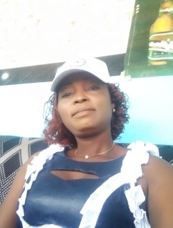 Profil de Geneviève, une femme célibataire de 41 ans à Cotonou
