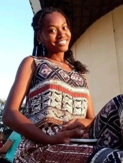 Profil de Theresa, une femme célibataire de 23 ans à Toliara