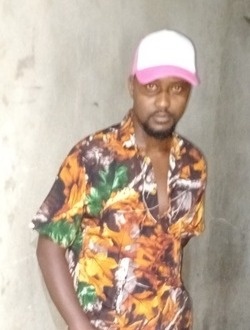 Profil de Alain, un homme célibataire de 37 ans à Hévié