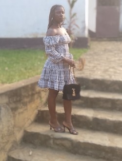 Profil de Fortune, une femme célibataire de 23 ans à Yaoundé