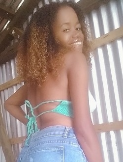 Profil de Nadyah, une femme célibataire de 29 ans à Sambava
