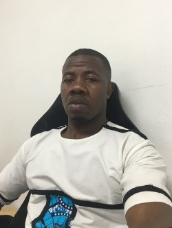 Profil de Alain, un homme célibataire de 35 ans à Douala