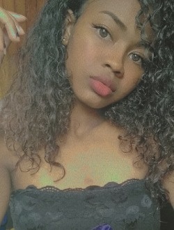 Profil de Pricilah, une femme célibataire de 23 ans à Antananarivo