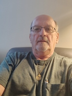 Profil de Edouard, un homme célibataire de 69 ans à Gatineau